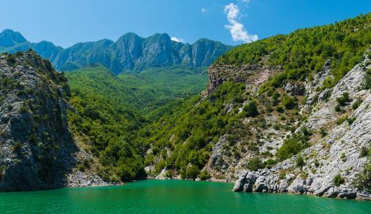 best time to visit Koman Lake